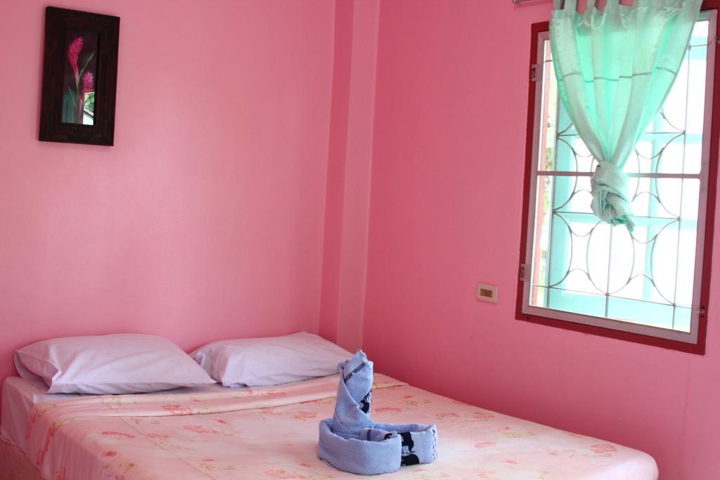 Hotel Dahla House Ranong Esterno foto