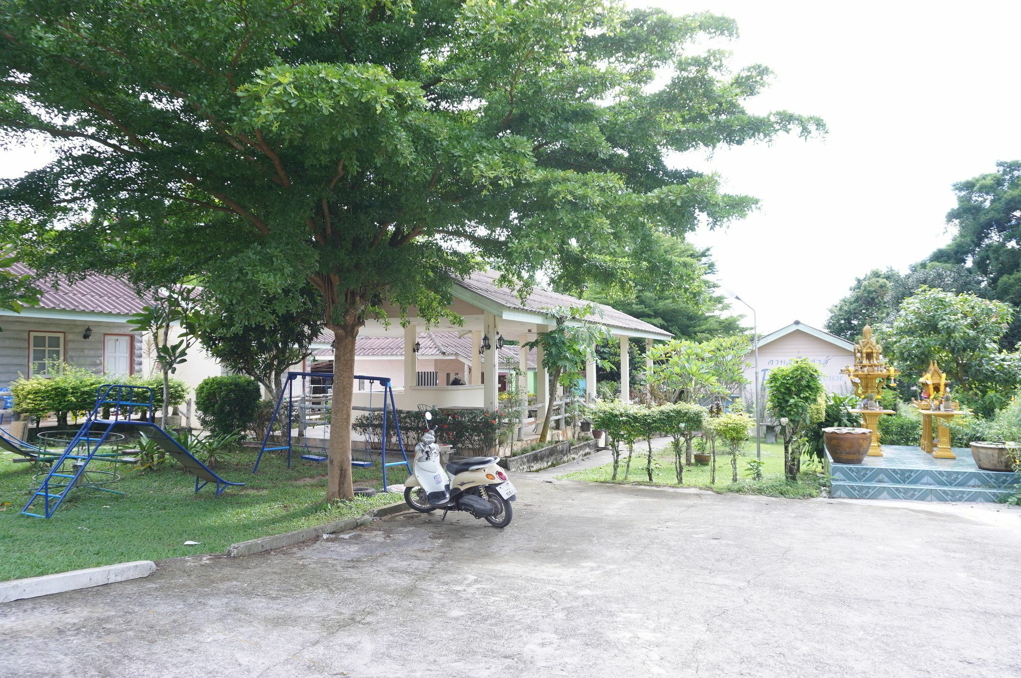 Hotel Dahla House Ranong Esterno foto