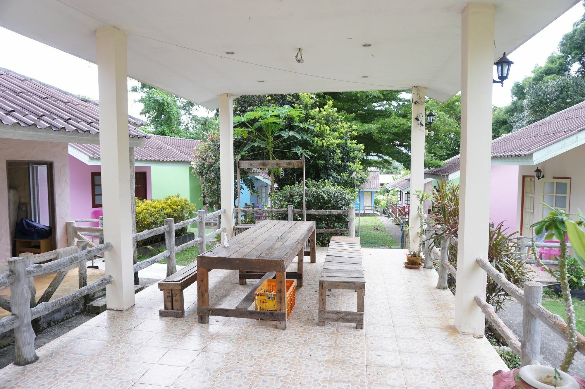 Hotel Dahla House Ranong Esterno foto